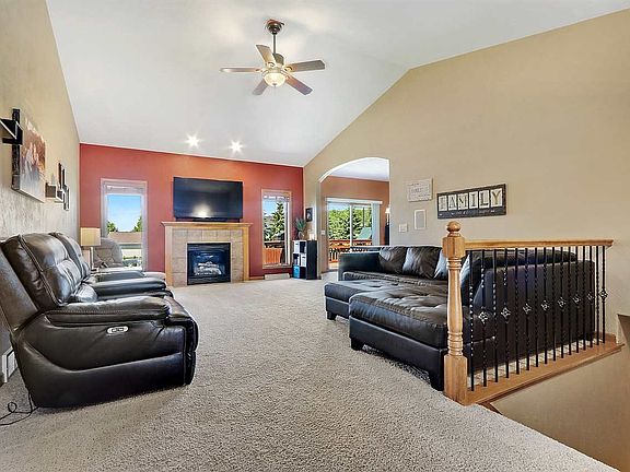 Living Room w/Gas Fire Place.