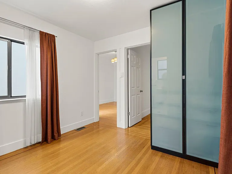 75 Lafayette St #1 — Photo 32