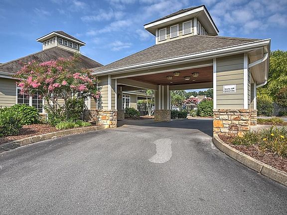 3rd image of 124 Grande Harbor Way