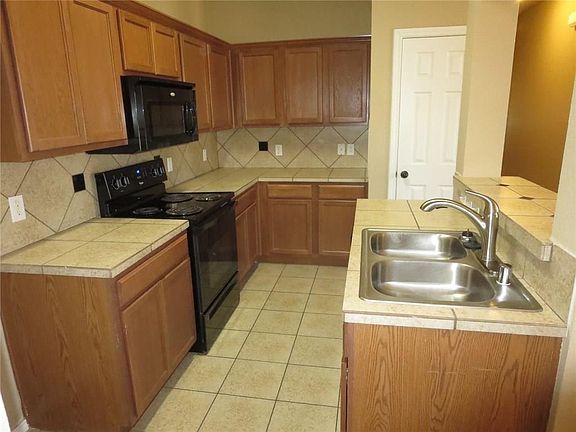 5th image of 1307 Ravenwood Dr