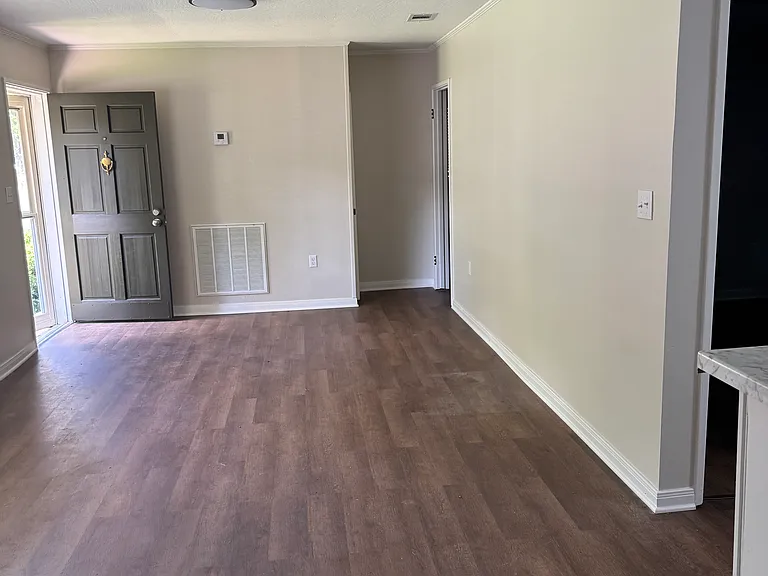 302 Mamie St — Photo 7