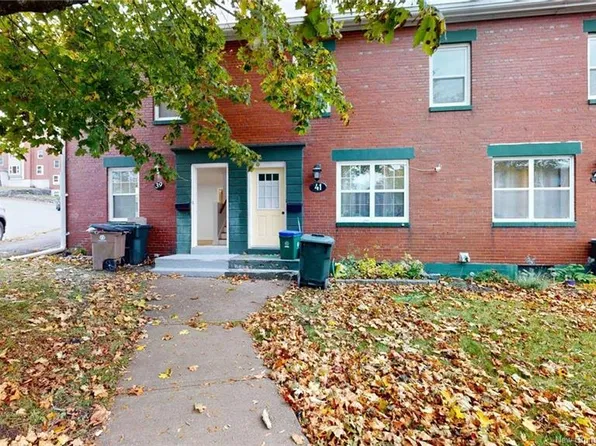 39 McKenna Cres, Saint John, NB E2K 4C9