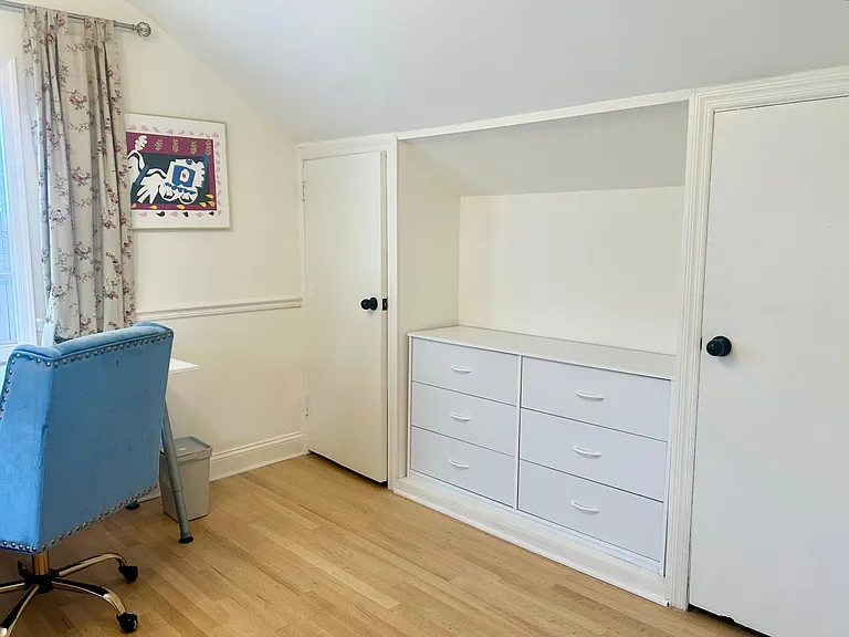 111 Floral Ave #1 — Photo 4