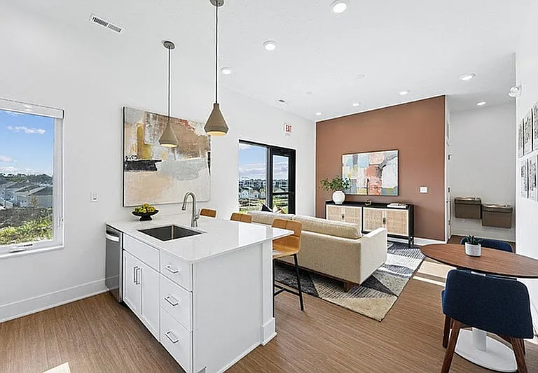 Leasing Office