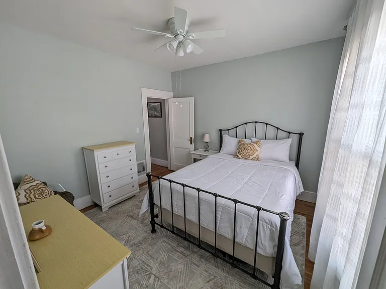 1800 Storrs Ave — Photo 9