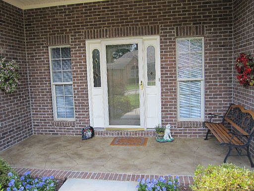 3rd image of 3709 S View Cir