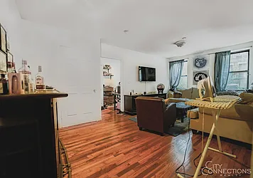 Rented by City Connections Realty