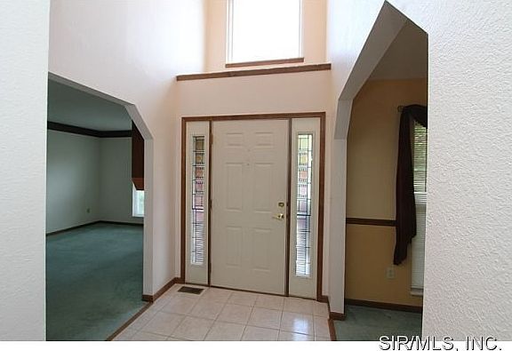 Entry Foyer with window