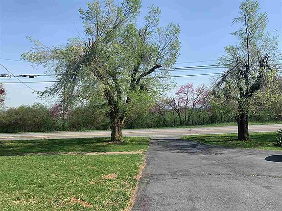 4th image of 785 Lee Jackson Hwy