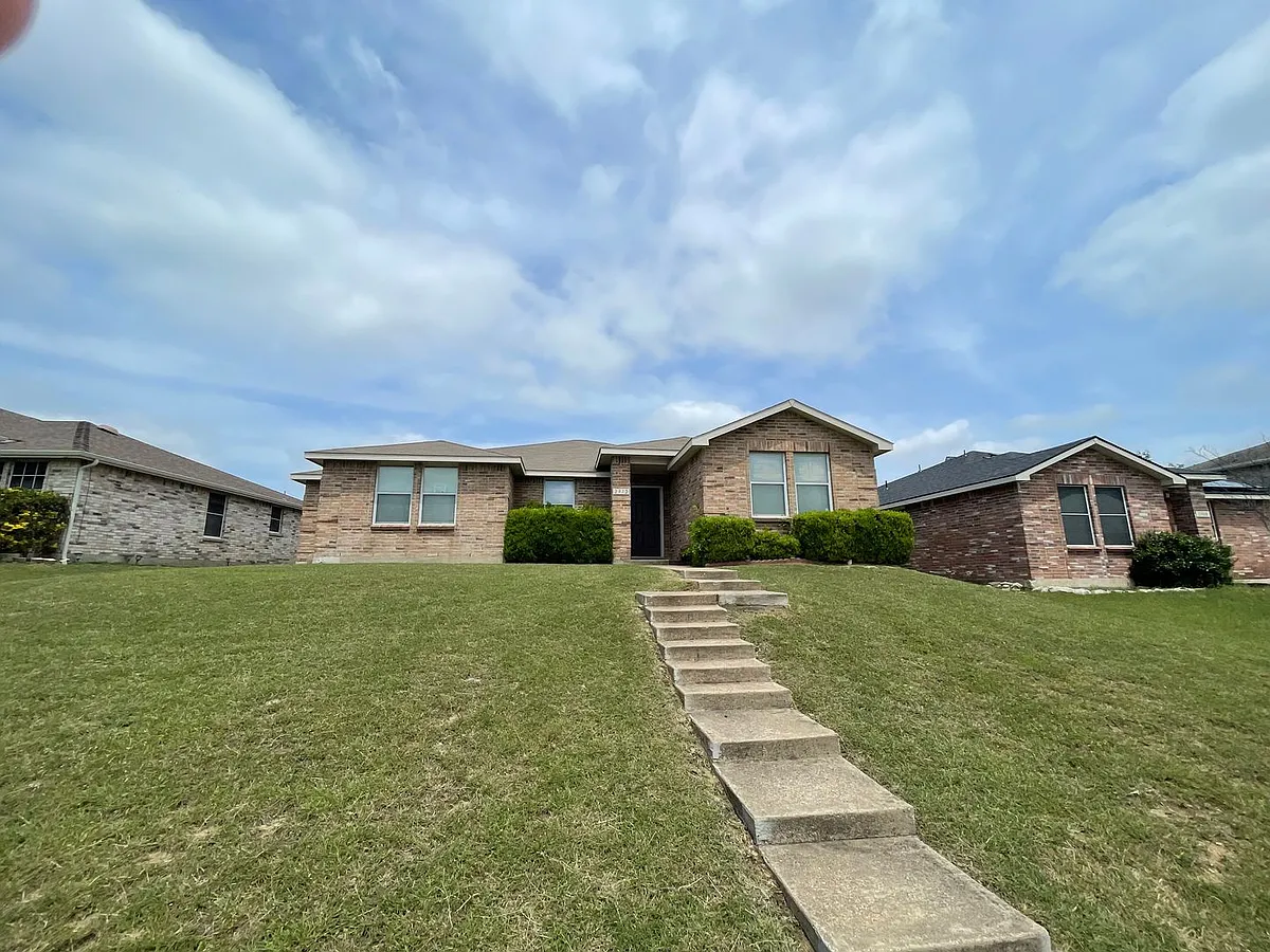 Building Photo - 2912 Crimson Clover Dr