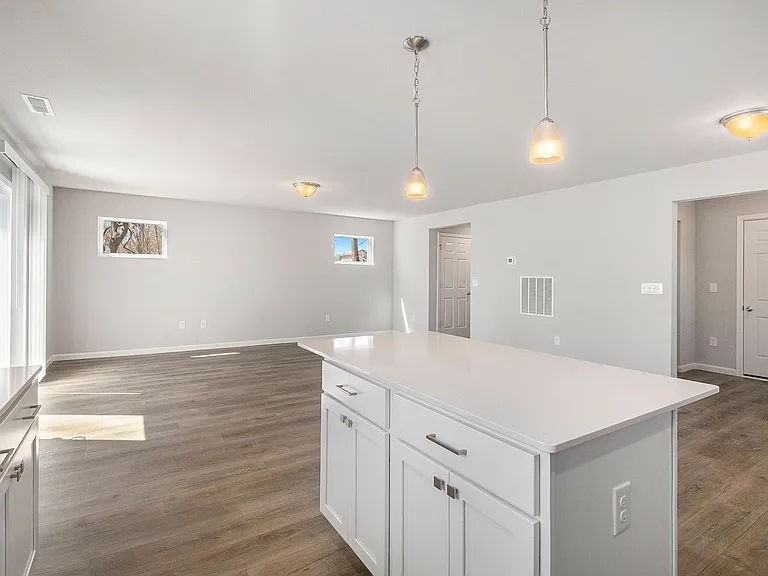 1302 Forest Valley Dr — Photo 10