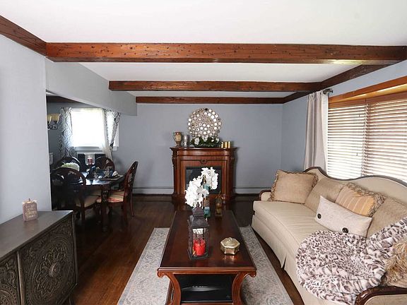 5th image of 41 Carman Blvd
