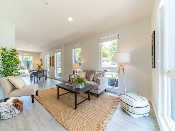 Discover Your Dream Home at Franklin Flats!, 5166 SE Division St #102, Portland, OR 97206