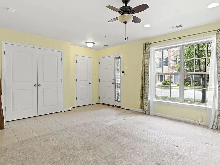 9808 Smithview Pl — Photo 17