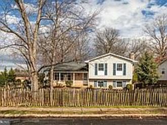 3rd image of 9608 Sudley Manor Dr