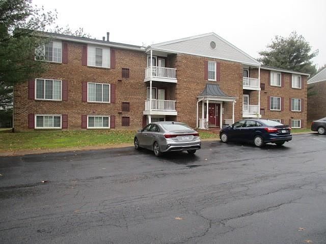1st image of 950 Wood Hollow Dr