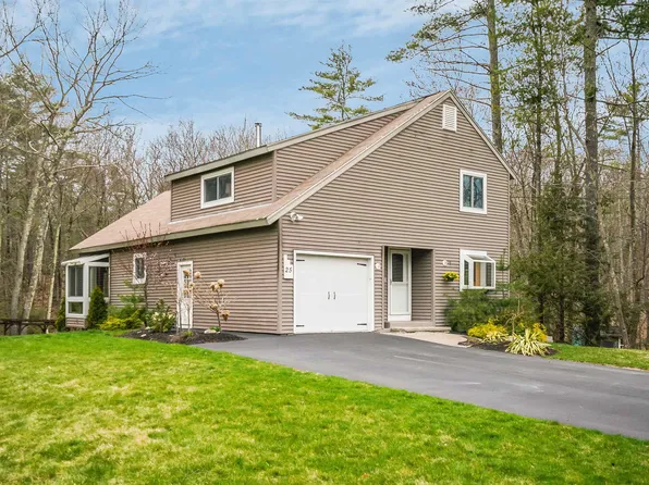 25 Cunningham Drive, Derry, NH 03038