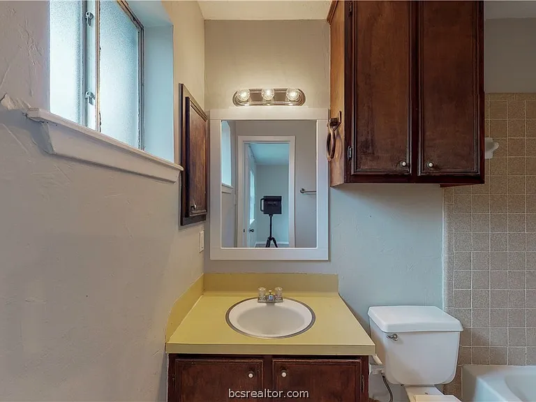 1107 Braeswood Dr — Photo 26