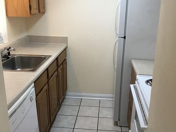2nd image of 2509 Giuffrias Ave #306