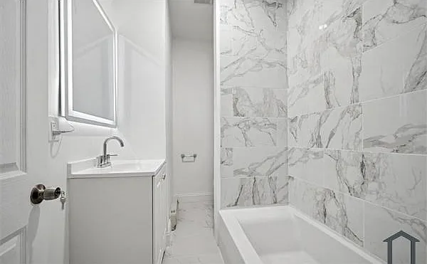 558 E Herman St #1 — Photo 6