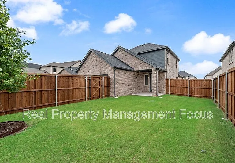 1149 Beautyberry Ln — Photo 29