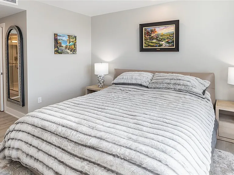 205 Lakeshore Dr #403 — Photo 24