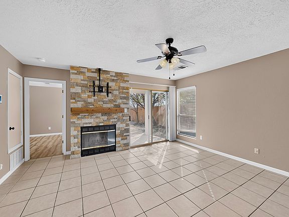 4th image of 1598 Perma Dr NE