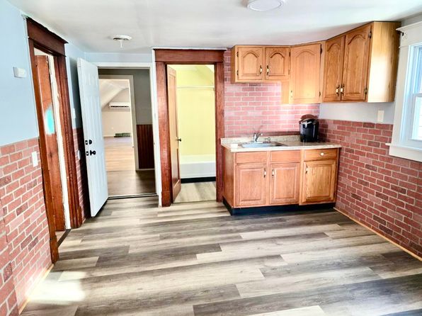 140 Bush St APT 3