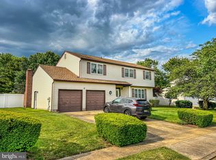 2 Mauriello Dr, Waterford Works, NJ 08089