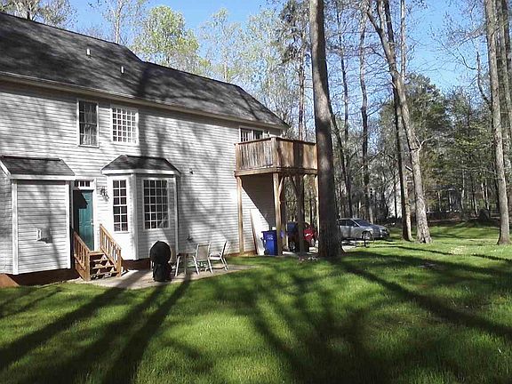 4th image of 2114 Thoroughbred Ln