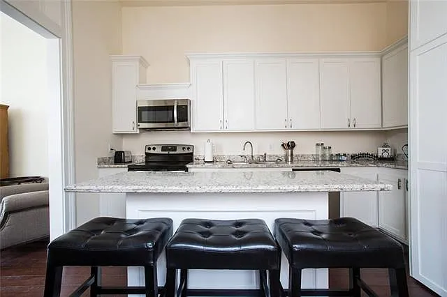 8118 Belfast St — Photo 7