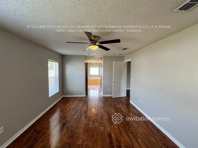 1080 SW McCoy Ave — Photo 13