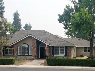 2464 Swift Ave, Clovis, CA 93611
