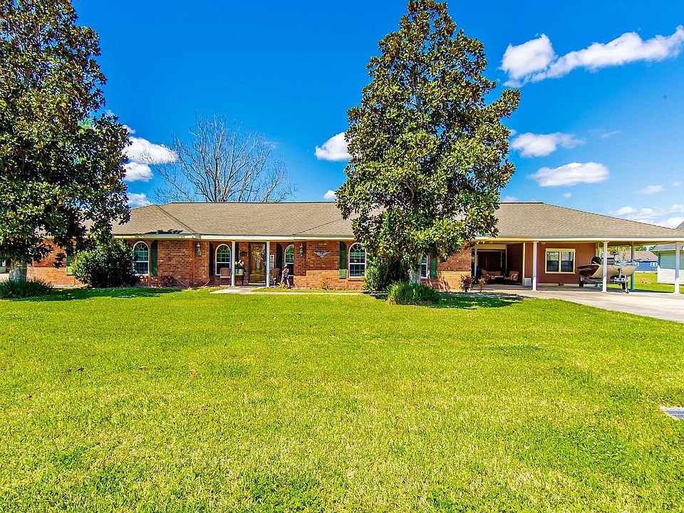1st image of 101 Bayou Bend Dr