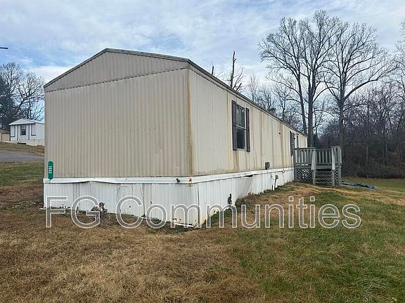 3rd image of 1803 Breezewood Dr