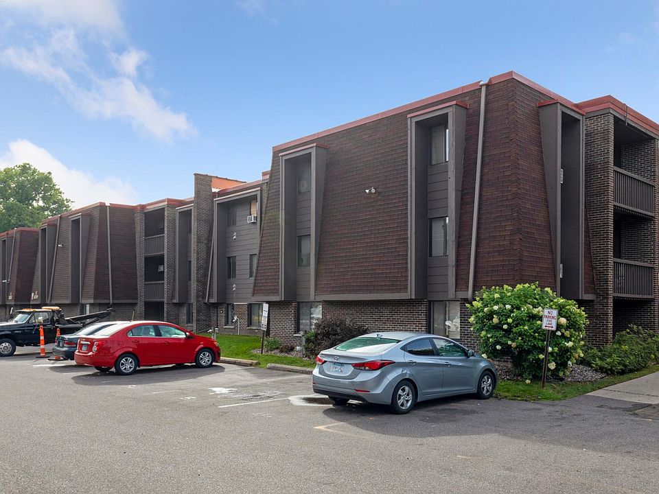 2nd image of 1286 W Hazelwood St #107
