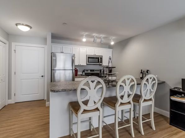 175 Portland Rd #4