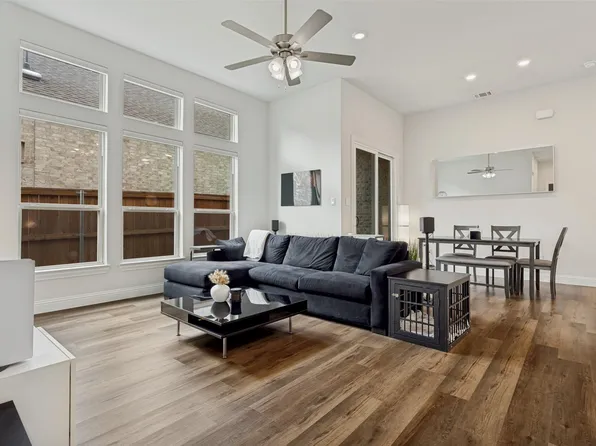 1505 Broadview Dr, Garland, TX 75042