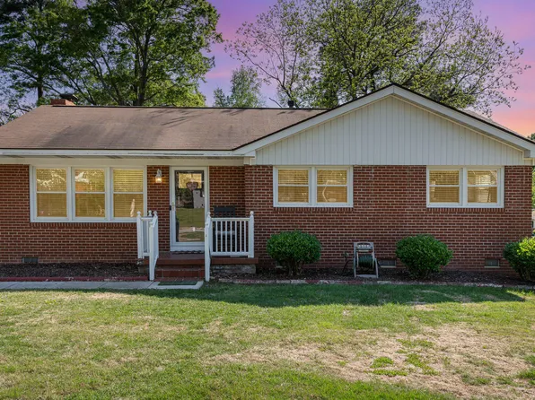 2800 Glasgow St, Raleigh, NC 27610