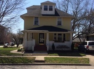 825 E Washington St, Macomb, IL 61455