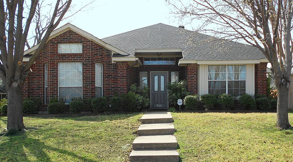 1st image of 9101 Oak Hollow Dr