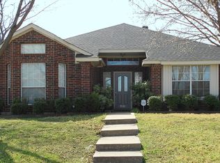 9101 Oak Hollow Dr, Rowlett, TX 75089