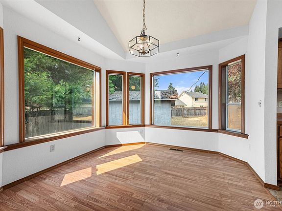 3rd image of 4432 29th Avenue SE