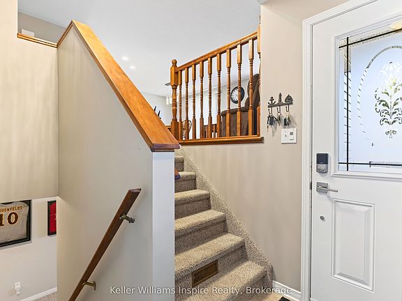 3rd image of 120 Cockburn Cres