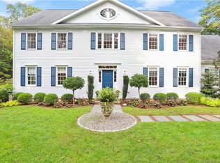 20 Elm Dr, Easton, CT 06612
