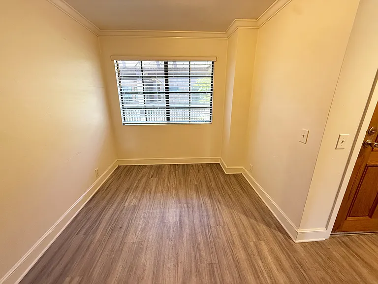 8880 Villa La Jolla Dr #214 — Photo 12