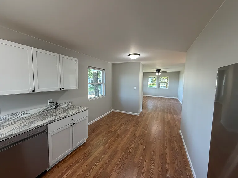 872 Clifford Lake Dr — Photo 5