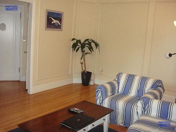 4th image of 1450-1454 Beacon St Unit 343
