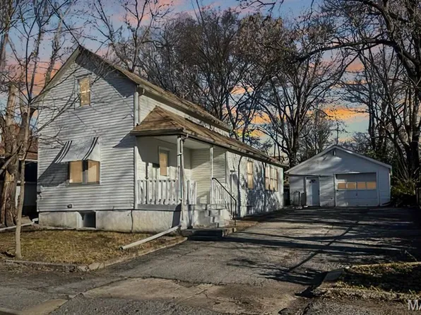 349 Lagro Ave, Saint Louis, MO 63125