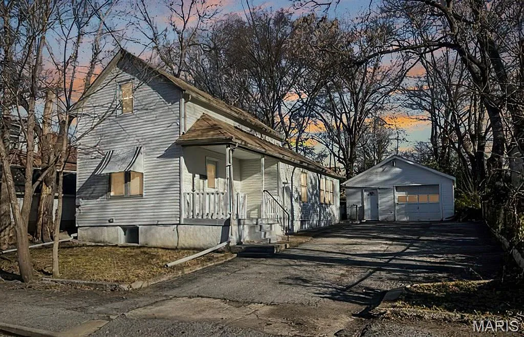 349 Lagro Ave photo 1